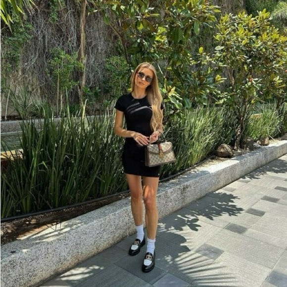 ALO Yoga Goddess Ribbed Short Sleeve Dress Espresso - Picture 7 of 7